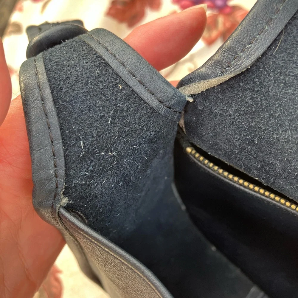 Coach Vintage “Baby” NYC Courier Navy RARE 9505 - Picture 9 of 9